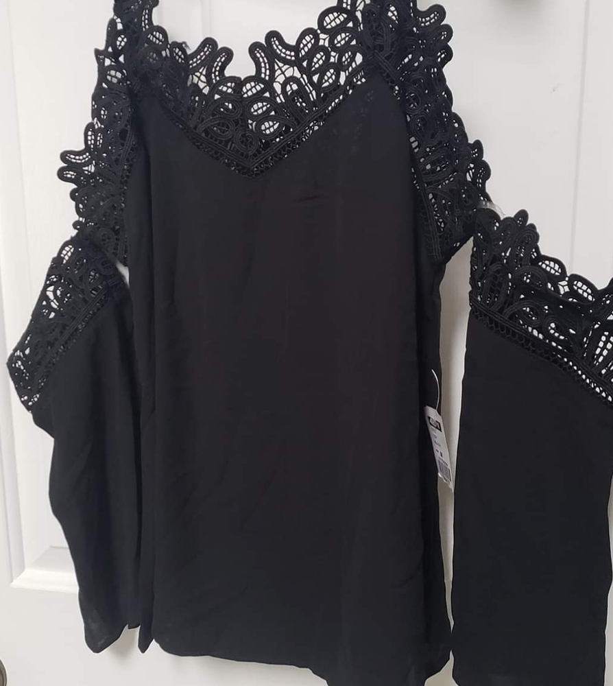 NWT black lace cold shoulder top!